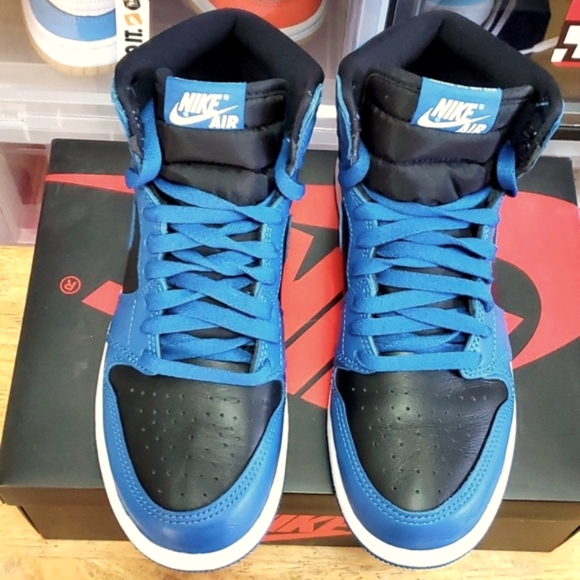 Nike Air Jordan 1 - Picture 3 of 6